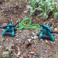 Buyplus travnjak - automatsko rotiranje podesivih vrtnog vrta zalijevanje prskalice za djecu, sa sq